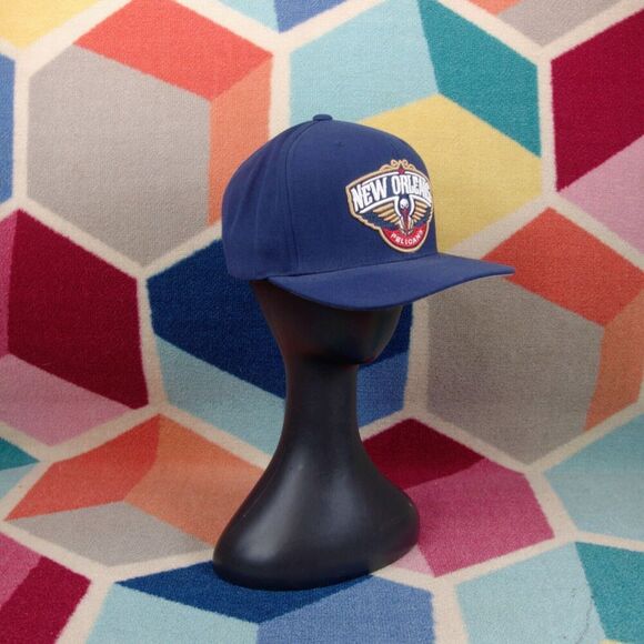 Mitchell & Ness New Orleans Pelicans Team Navy Blue Adjustable Strapback‎ Hat - Picture 2 of 4